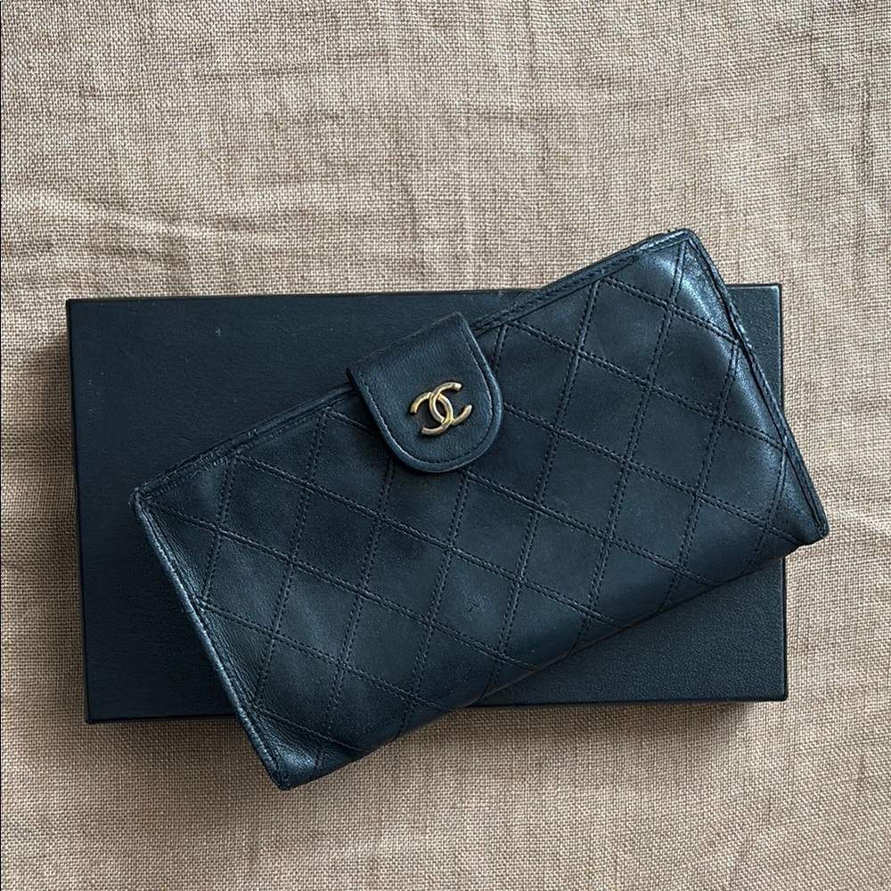 Chanel Black Quilted Leather Wallet